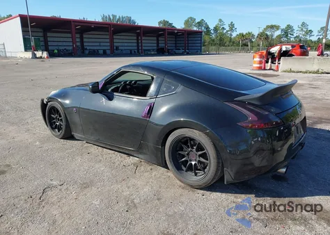 2018 Nissan 370Z z USA, uszkodzony, nr VIN JN1AZ4EH2JM571096